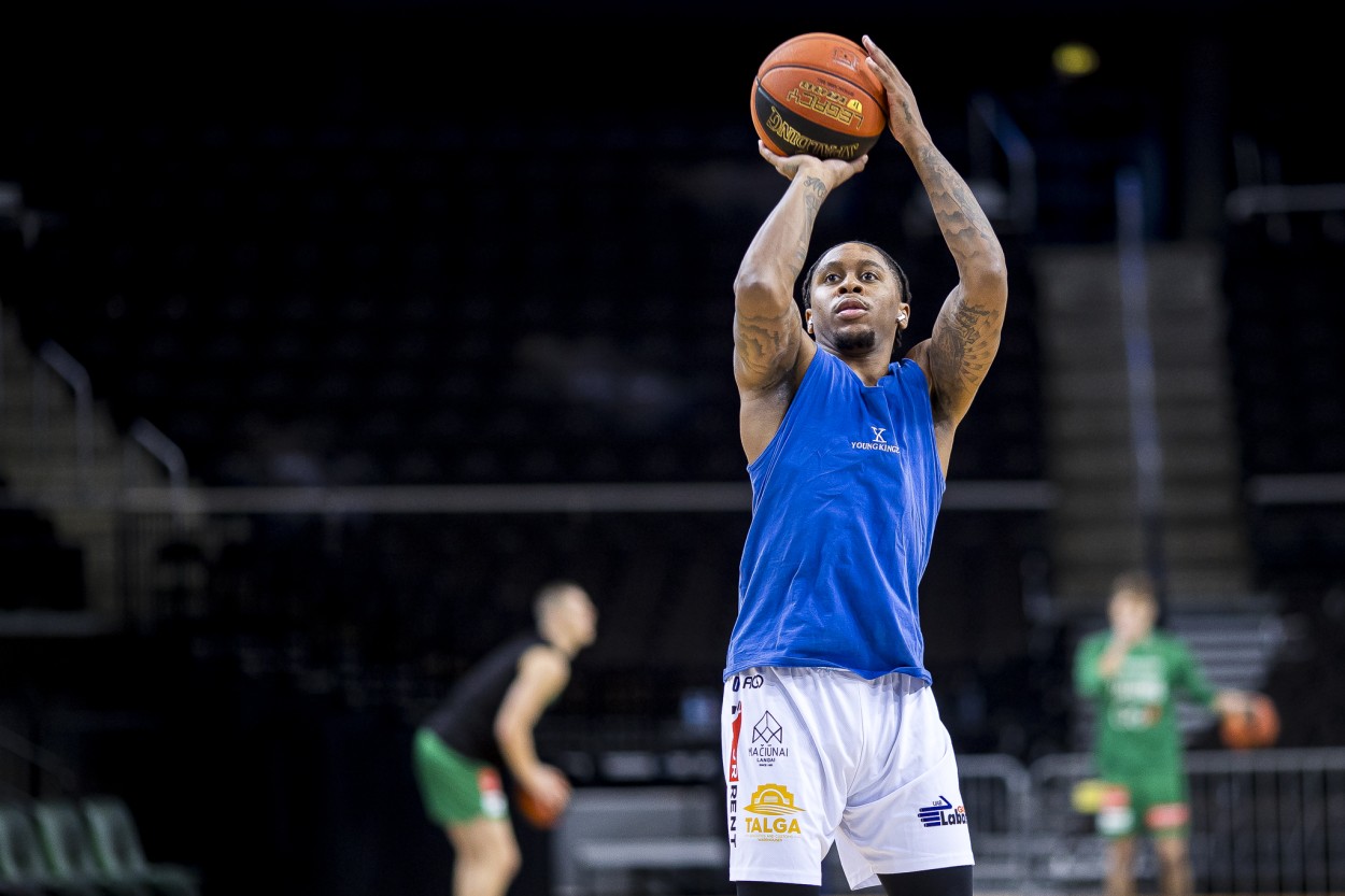 Mike Lewis II: „Jonavoje jaučiuosi gerai ir mėgaujuosi aukšto lygio krepšiniu”