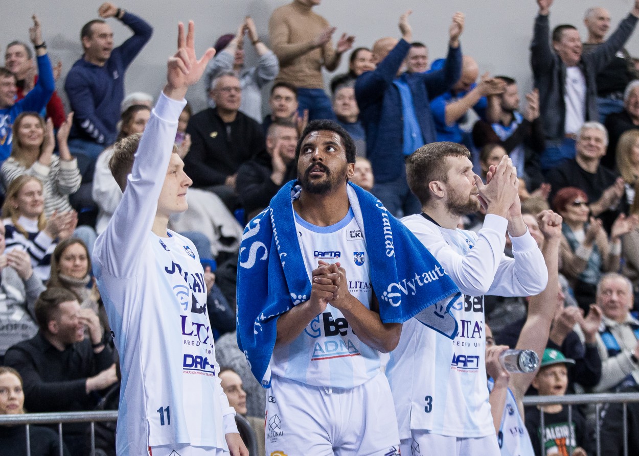 Sausakimšoje Jonavos sporto arenoje „CBet” pripažino kauniečių pranašumą