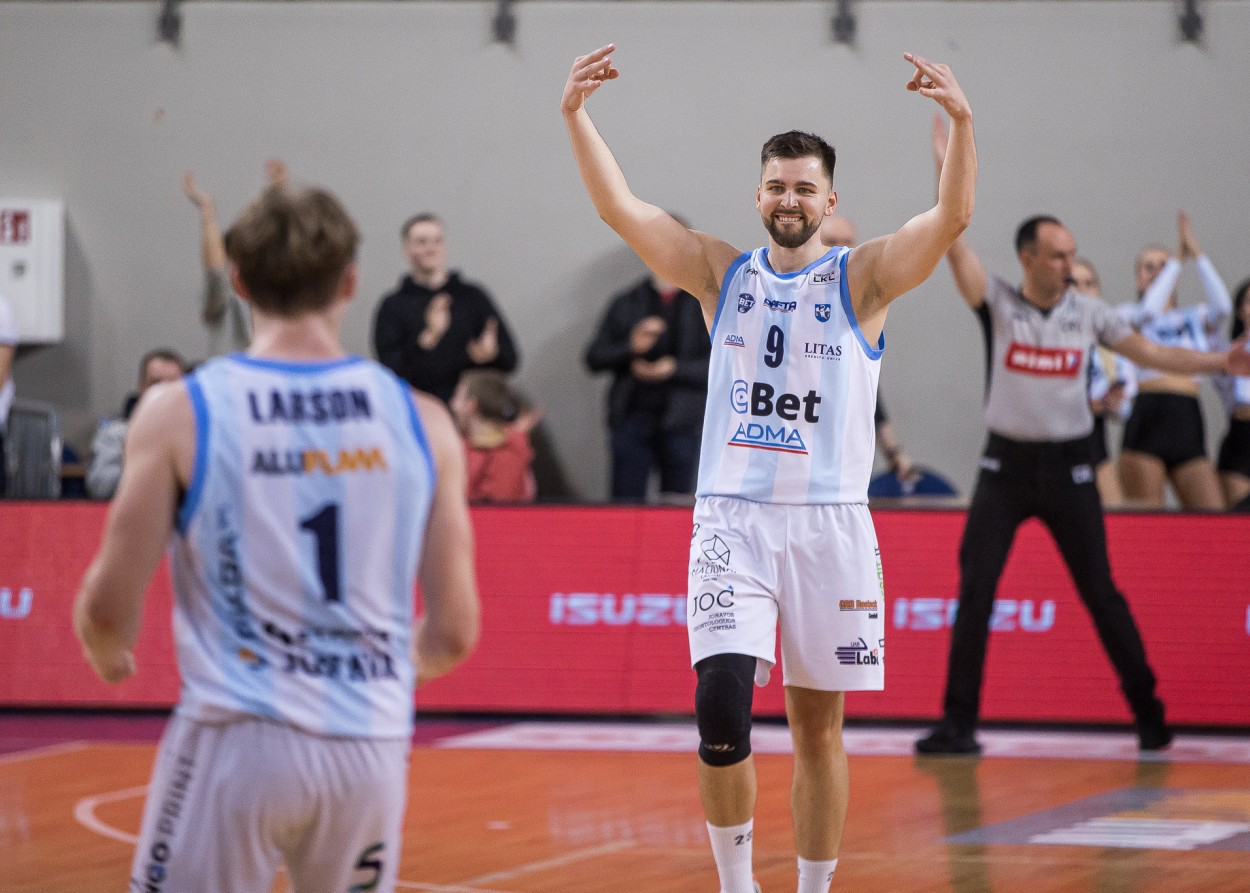 Jonavos „CBet"  nepasigailėjo šeimininkų Pasvalyje