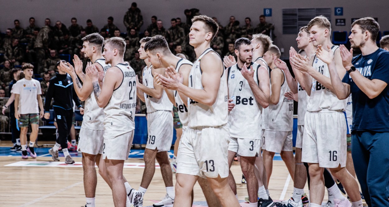 Lietuvos kariuomenės dienos šventę vainikavo pratęsimo pareikalavęs krepšinio mūšis