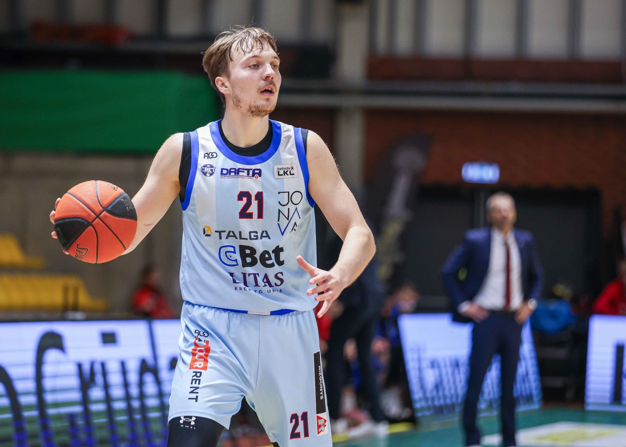 KMT pirmasis etapas baigtas pralaimėjimu Mažeikių krepšininkams