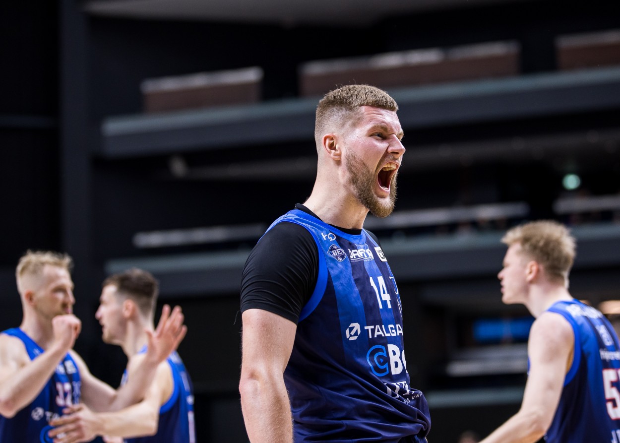 Jonaviečiai sostinėje pergalingai pradėjo ketvirtfinalio seriją