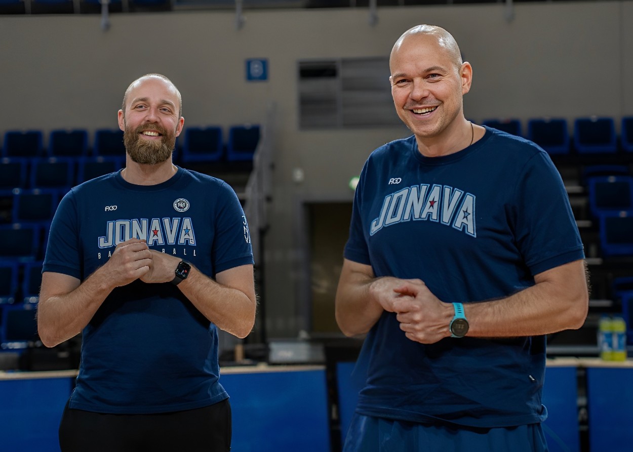 „Jonava Hipocredit” trenerių štabą papildė Artūras Milaknis, o Steponui Babrauskui įteiktas ilgalaikis kontraktas