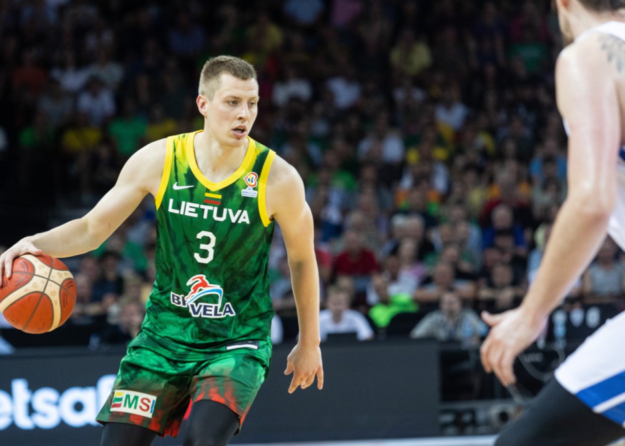 Donatas Sabeckis naujajame sezone vilkės „Jonava Hipocredit“ marškinėlius